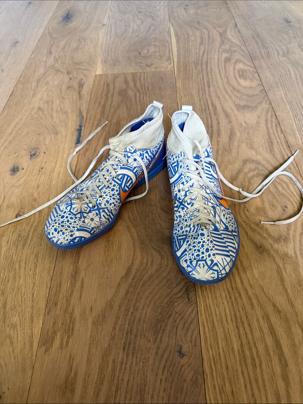 Nike Blue & White Patterned Indoor Soccer Shoes with Orange Swoosh
